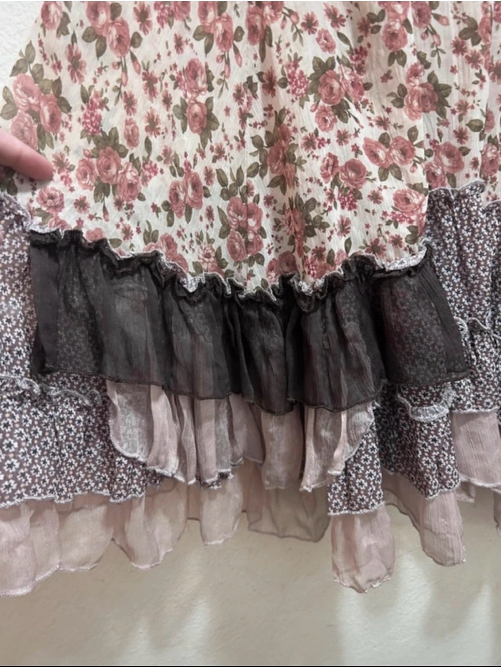 Cecico Bohemian Tunic Top Multi Layer Ruffles Cottagecore Large Roses - Picture 4 of 9